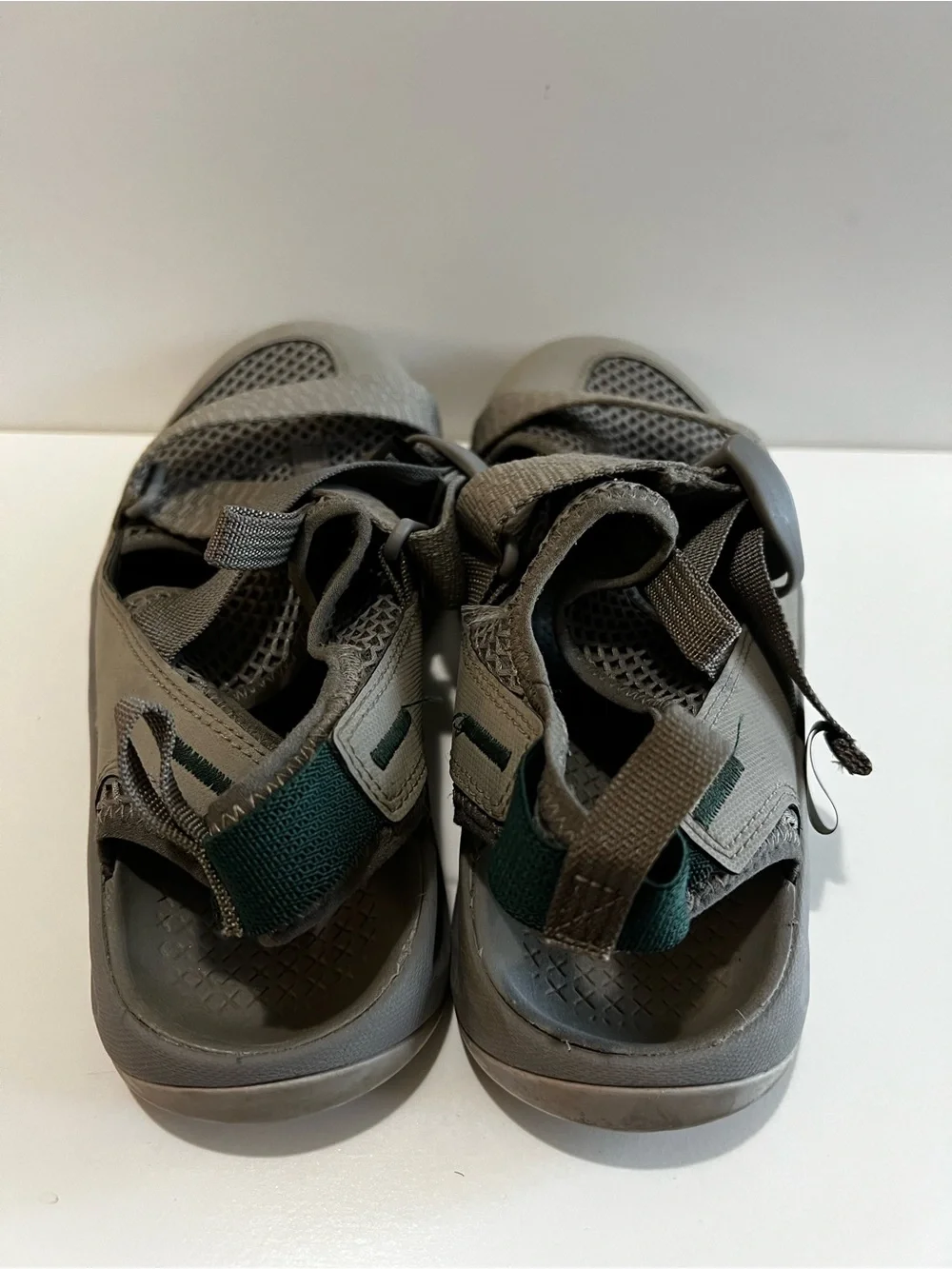Chaco Odyssey Mens Gray Closed Toe Hiking Water Sport Outdoor Sandals